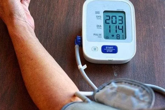 خبراء يحددون قواعد مهمة للوقاية من ارتفاع ضغط الدم