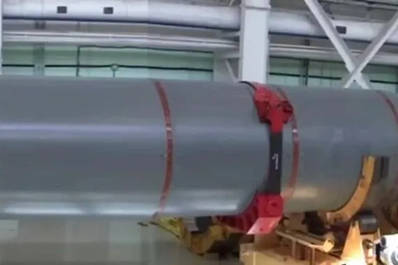 مدفيديف يكشف تفاصيل طوربيد يوم القيامة