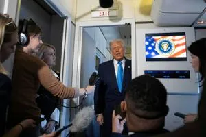 تلميحات إلى ولاية ثالثة لترامب لكنّ موانع دستورية تقيّد ترشُّحه