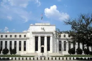 الاحتياطي الفيدرالي الأمريكي يخفض نسبة الفائدة