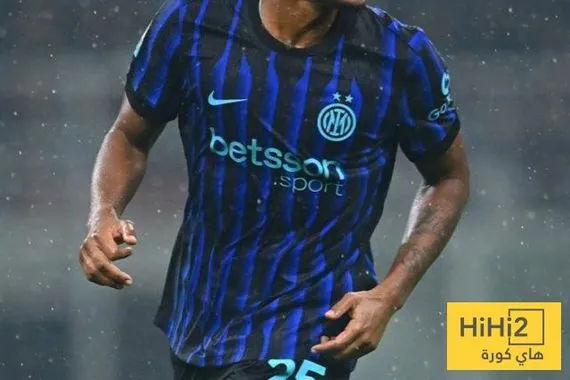 أرقام أكانجي أمام فيورنتينا