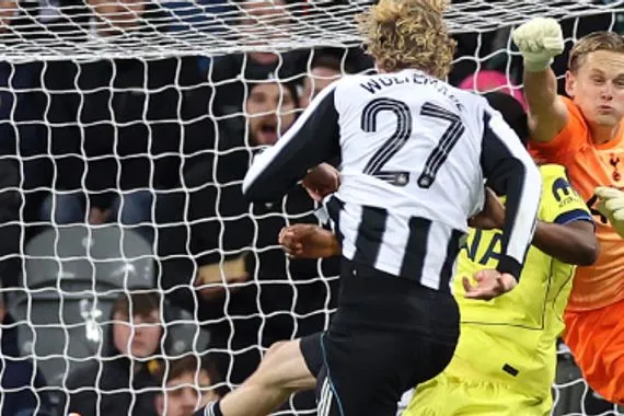 إحصائيات مباراة نيوكاسل يونايتد وتوتنهام