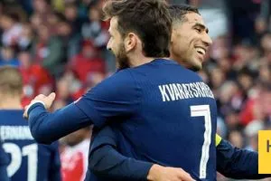 تشكيلة باريس سان جيرمان ضد لوريان في الدوري الفرنسي