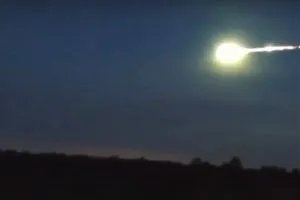 مسار غامض لجسم أضاء سماء موسكو فجر اليوم