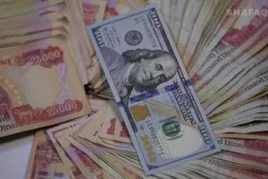أسعار الدولار تنخفض في بغداد وترتفع بأربيل شفق نيوز