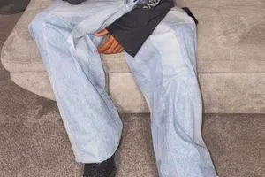 لامين يامال يثير الجدل قبل قليل من خلال هذه الصورة