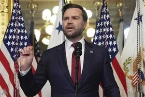 نائب الرئيس الأمريكي يوضح أسباب اختبار الأسلحة النووية وكالة الانباء العراقية واع