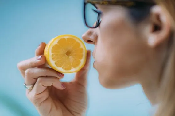 دراسة ضعف حاسة الشم قد يكون مؤشراً مبكراً لأمراض القلب