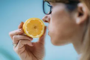 دراسة ضعف حاسة الشم قد يكون مؤشراً مبكراً لأمراض القلب