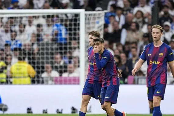 ثمانية مصابين في برشلونة قبل مواجهة إلتشي بالدوري الإسباني