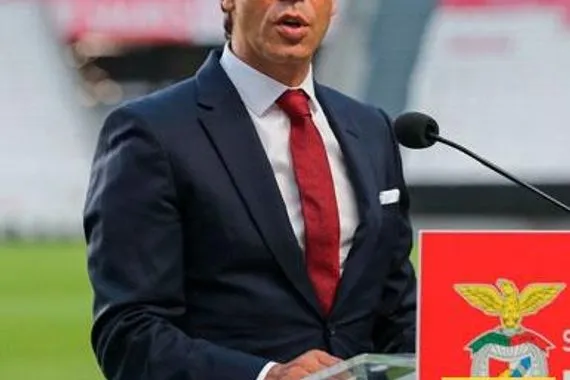 رئيس بنفيكا يتحدث عن إمكانية عودة بيرناردو سيلفا