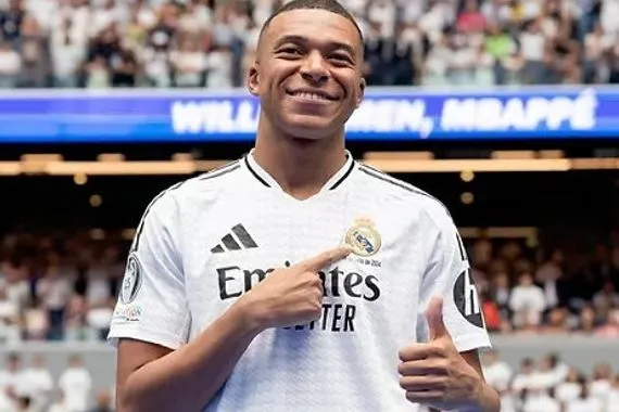 مبابي يصف يوم تقديمه في البرنابيو