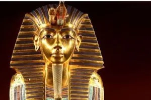 لغز توت عنخ آمون يُحل لا اغتيال بل كسر في الساق والملاريا