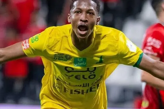 سباق مشتعل بين الهلال والاتحاد على هذا اللاعب