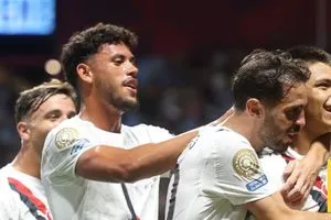 نجم السيتي المعار يبحث الرحيل عن ليفركوزن