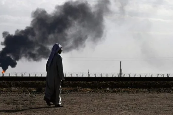 نائب انبعاثات الغازات بعد استخراج النفط وراء ارتفاع الأمراض في البصرة