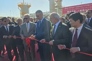 وزير النفط يعلن إفتتاح وحدة OT2 في غرب القرنة 1