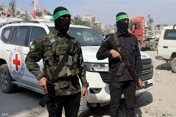 إسرائيل تتسلم رفات ثلاث رهائن إسرائيليين