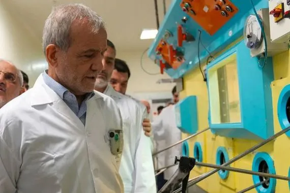 بزشكيان يتعهد بإعادة بناء المنشآت النووية بقوة أكبر شفق نيوز