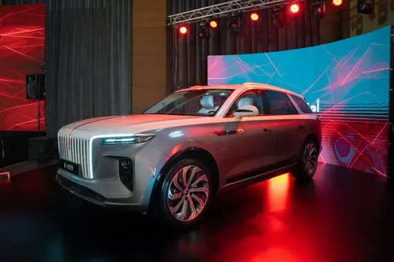 لأول مرة في العراق سيارات الرئاسة الصينية هونغ شي تدخل أربيل