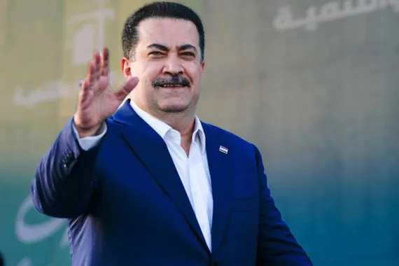 السوداني يؤكد من النجف ماضون في مسيرة الإعمار والتنمية ولا عودة للفوضى والعشوائية