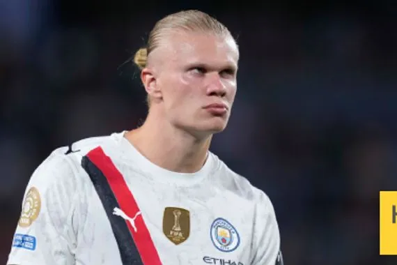 هالاند يغرد وحيدا