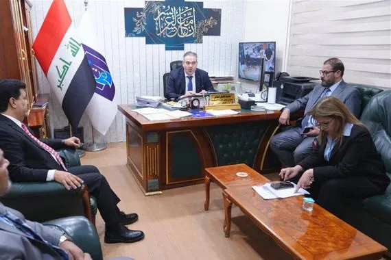 العراق اتفاق على إعادة تدوير الإعلانات الانتخابية وتحويلها إلى معروضات توعوية