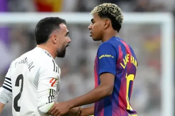 مدرب إسبانيا يخرج عن صمته بعد أزمة داني كارفاخال ولامين يامال