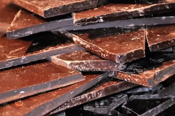 دراسة الشوكولاتة الداكنة تُحسّن الذاكرة وتعزز قوة الدماغ خلال دقائق وكالة الانباء العراقية واع