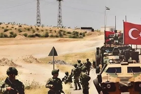 القوات التركية تبدأ تركيب أبراج اتصالات في قواعدها شمال العراق