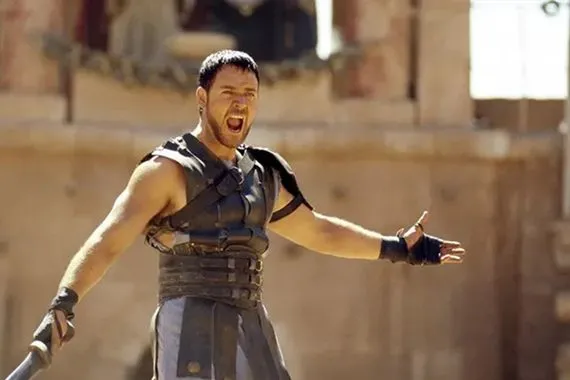 الممثل راسل كرو لن أفسد علاقتي بالزواج