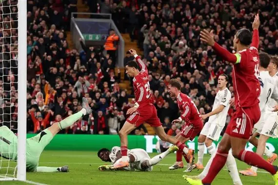 ريال مدريد يسقط أمام ليفربول في دوري الأبطال