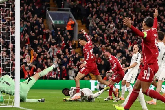 ريال مدريد يتعثر أمام ليفربول وبايرن يحسم القمة أمام باريس شفق نيوز