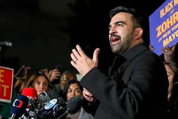 ترمب يهدد نيويورك سأقطع التمويل عن المدينة إذا فاز ممداني شفق نيوز