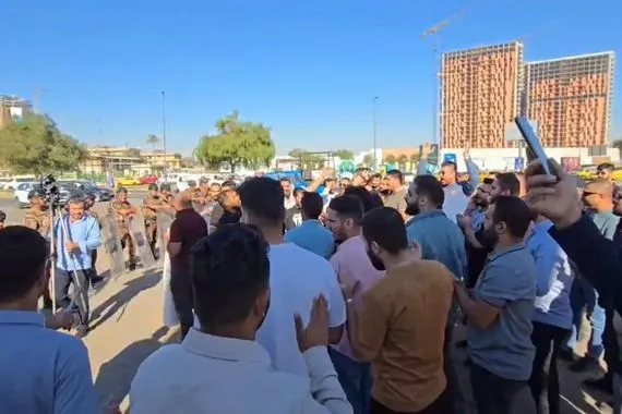 399 يتظاهرون من جديد في بغداد فيديو شفق نيوز
