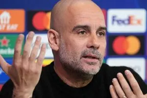 قرار مفاجئ من غوارديولا قبل مواجهة دورتموند