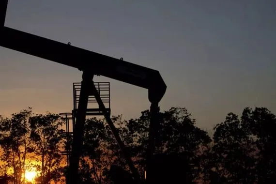 بموافقة الحكومة المرسومي يكشف عن هيمنة أمريكية متجددة على النفط العراقي