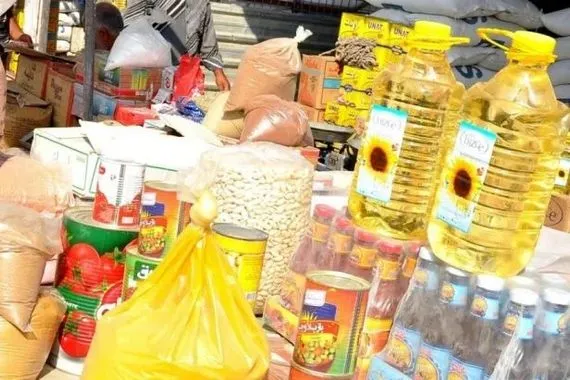 التجارة تعلن حجبها البطاقة التموينيَّة عن نصف مليون مواطن