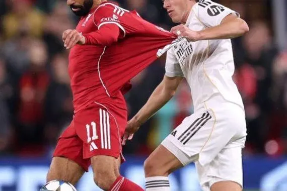 كاريراس أوقف لامين ومحمد صلاح