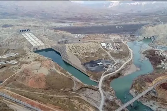 نائبة تطلق نداء استغاثة بشأن أزمة الجفاف وتتهم تركيا بفرض حصار مائي