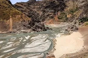 طهران مهددة بكارثة مائية والسلطات تستنفر