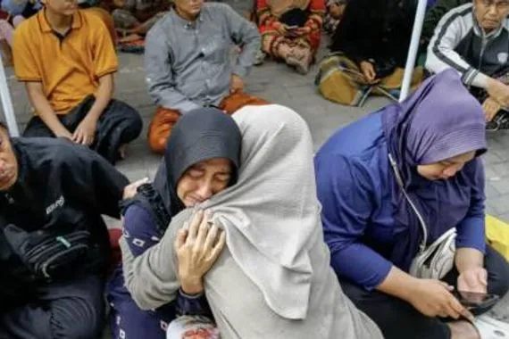 عشرات الجرحى في انفجار قرب مدرسة إندونيسية