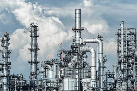 أسعار النفط تتجه لخسائر أسبوعية تقارب 2