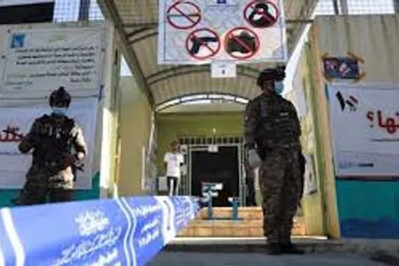 المفوضية توجه بإزالة الدعاية الانتخابية الموجودة قرب مراكز الاقتراع