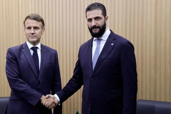 ماكرون يدعو الشرع للانضمام إلى التحالف الدولي ضد داعش