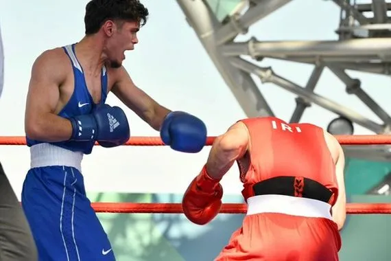 ملاكم عراقي يبلغ نصف نهائي دورة ألعاب التضامن الإسلامي