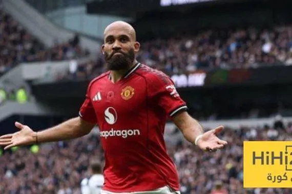 مبومو اللاعب الأفضل في مانشستر يونايتد هذا الموسم