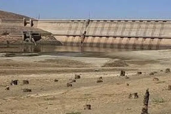 إيران تعلن تراجع مخزون المياه في ثاني أكبر مدنها