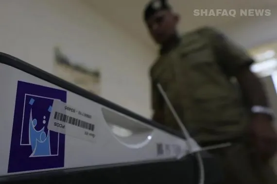 البصرة اعتقال ضابط شرطة متلبساً بشراء أصوات الناخبين شفق نيوز
