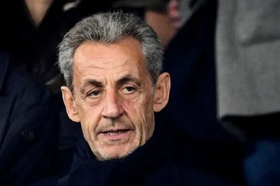 الإفراج عن الرئيس الفرنسي السابق ووضعه تحت الرقابة القضائية